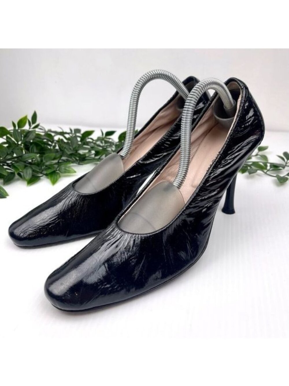 Cafe Noir Black Patent Leather Scrunch Pumps heels 9